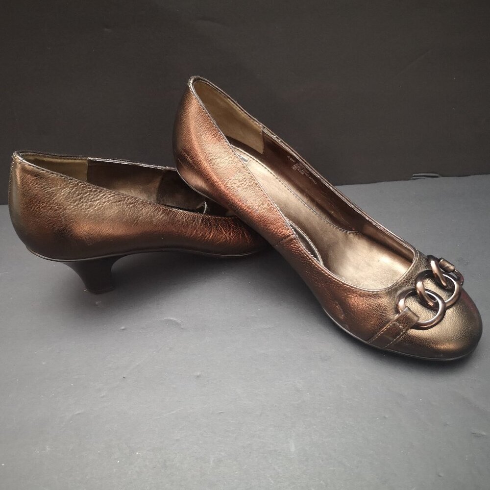 Sofft Ladies Size 6.5W Leather Upper Metallic Copper Marin Pumps